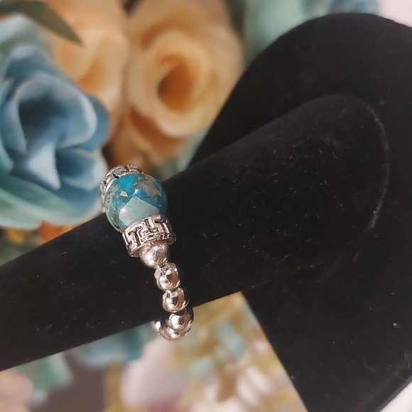 π·Handmade Beaded Stretch Ring w/ Blue Stone Bead - Sizes Vary READ Below! - Picture 3 of 6
